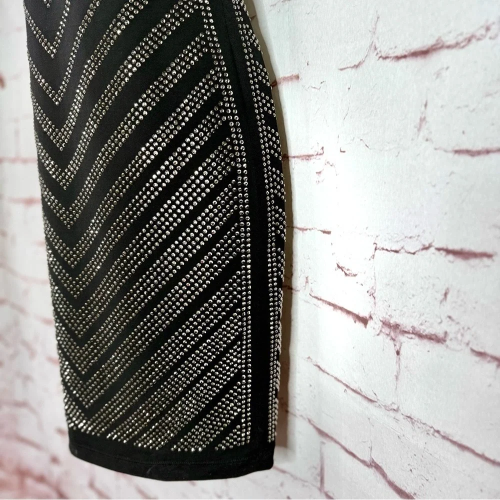 CACHE XS Silver Metallic Studs Embellished Black V-Neck Sleeveless Dress Size XS - Picture 10 of 15